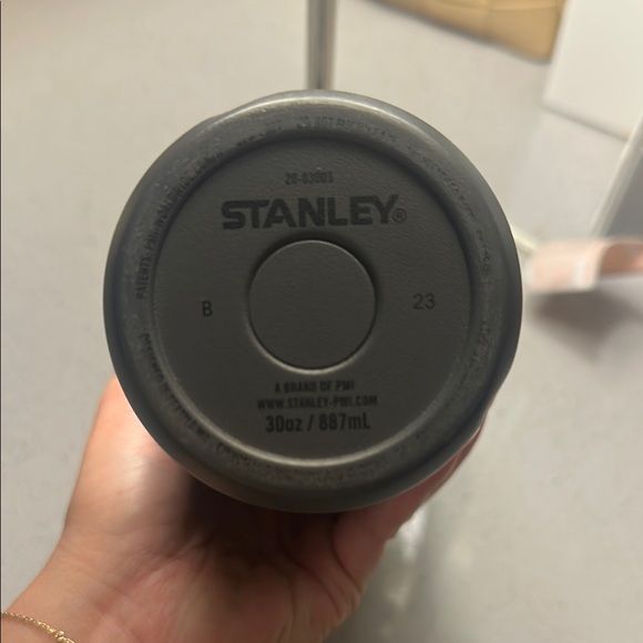 Stanley Charcoal Insulated Mug - Picture 3 of 5